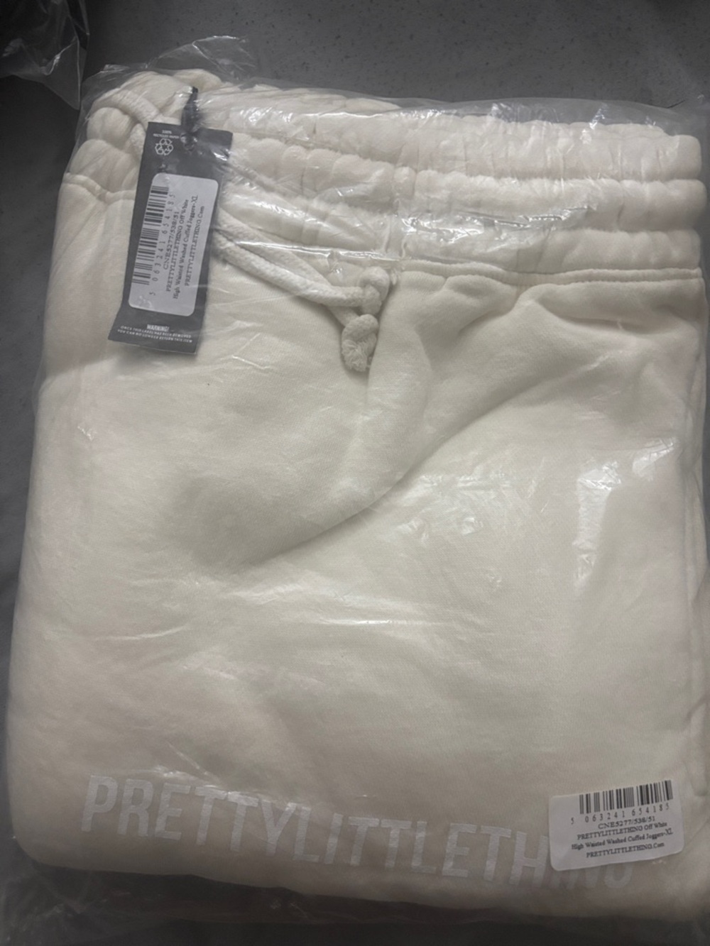PrettyLittleThing womens Cream Fleece for Joggers with Subtle Logo